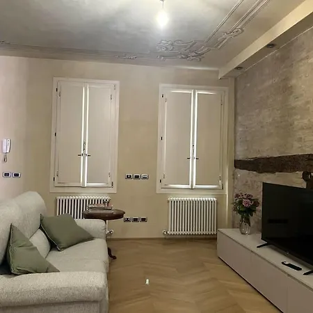 Al Centro Tra Modena E Bologna Apartment