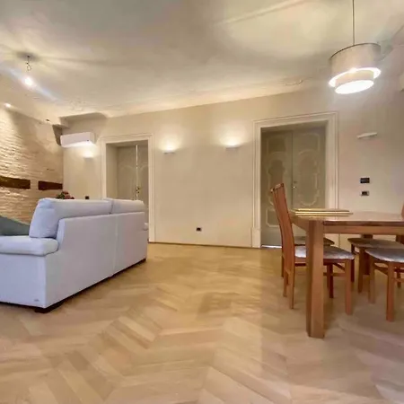 Al Centro Tra Modena E Bologna