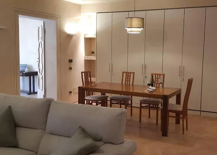 Lägenhet Al Centro Tra Modena E Bologna